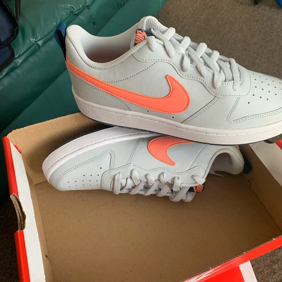 Nike court borough pure platinum shoes. Never worn. Brand new. Box has no lid - Picture 12 of 12